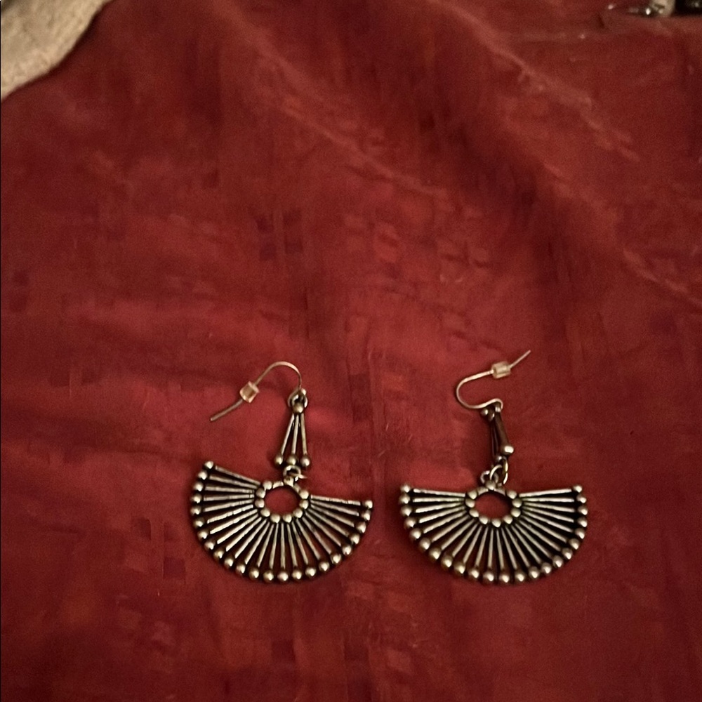 Elegant Silver Fan Earrings